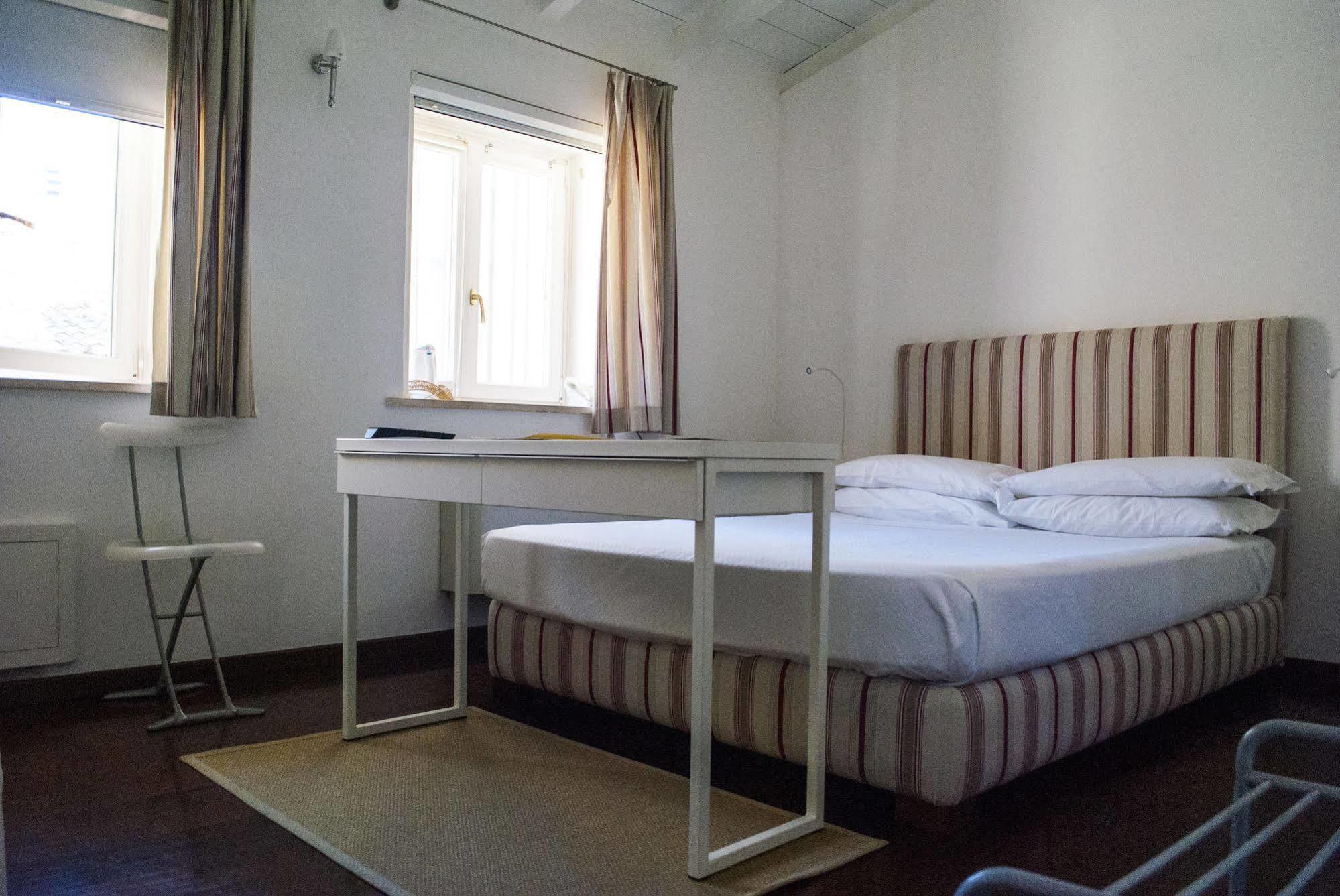 Bed and Breakfast L'Approdo Delle Sirene Сиракузы Экстерьер фото