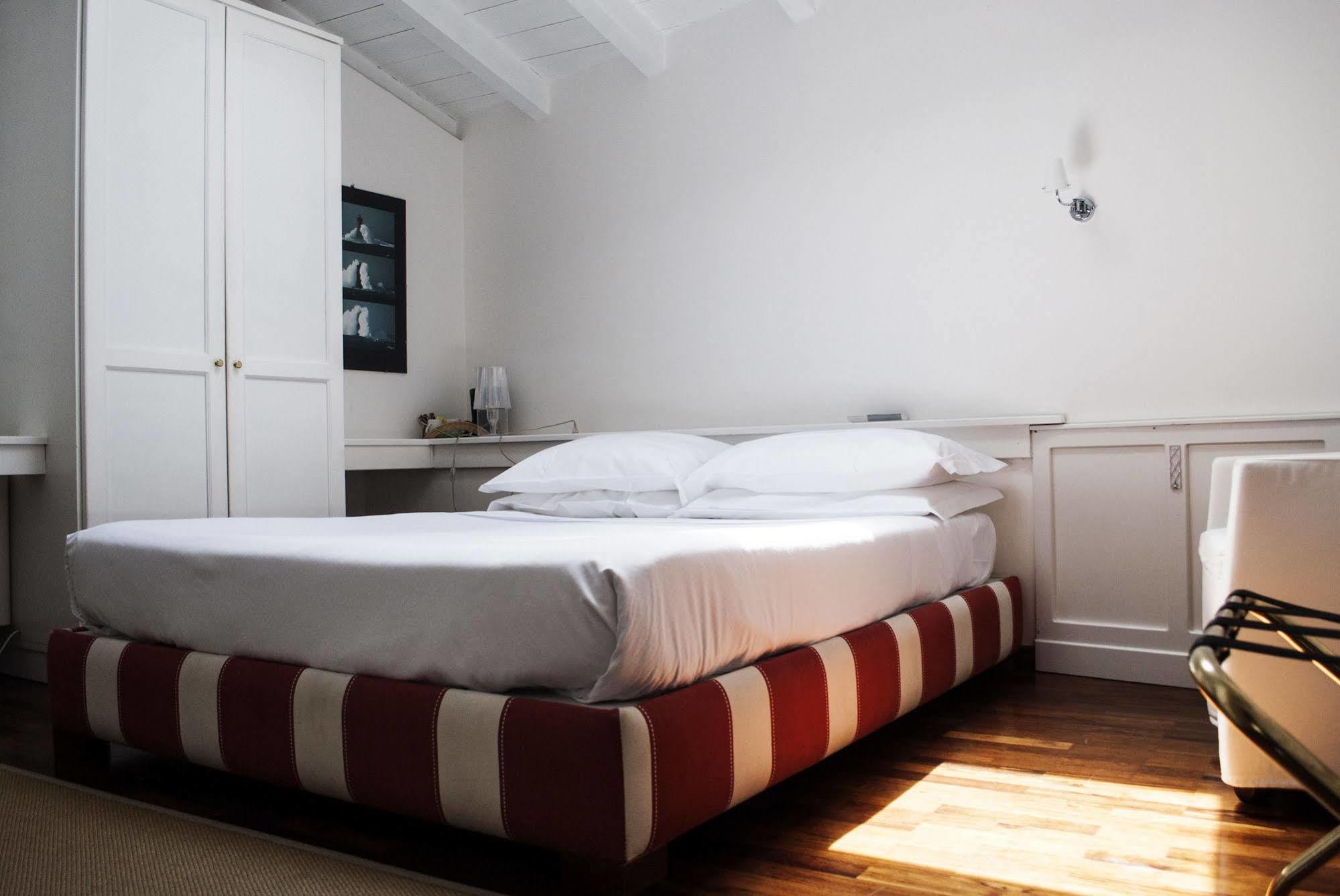 Bed and Breakfast L'Approdo Delle Sirene Сиракузы Экстерьер фото